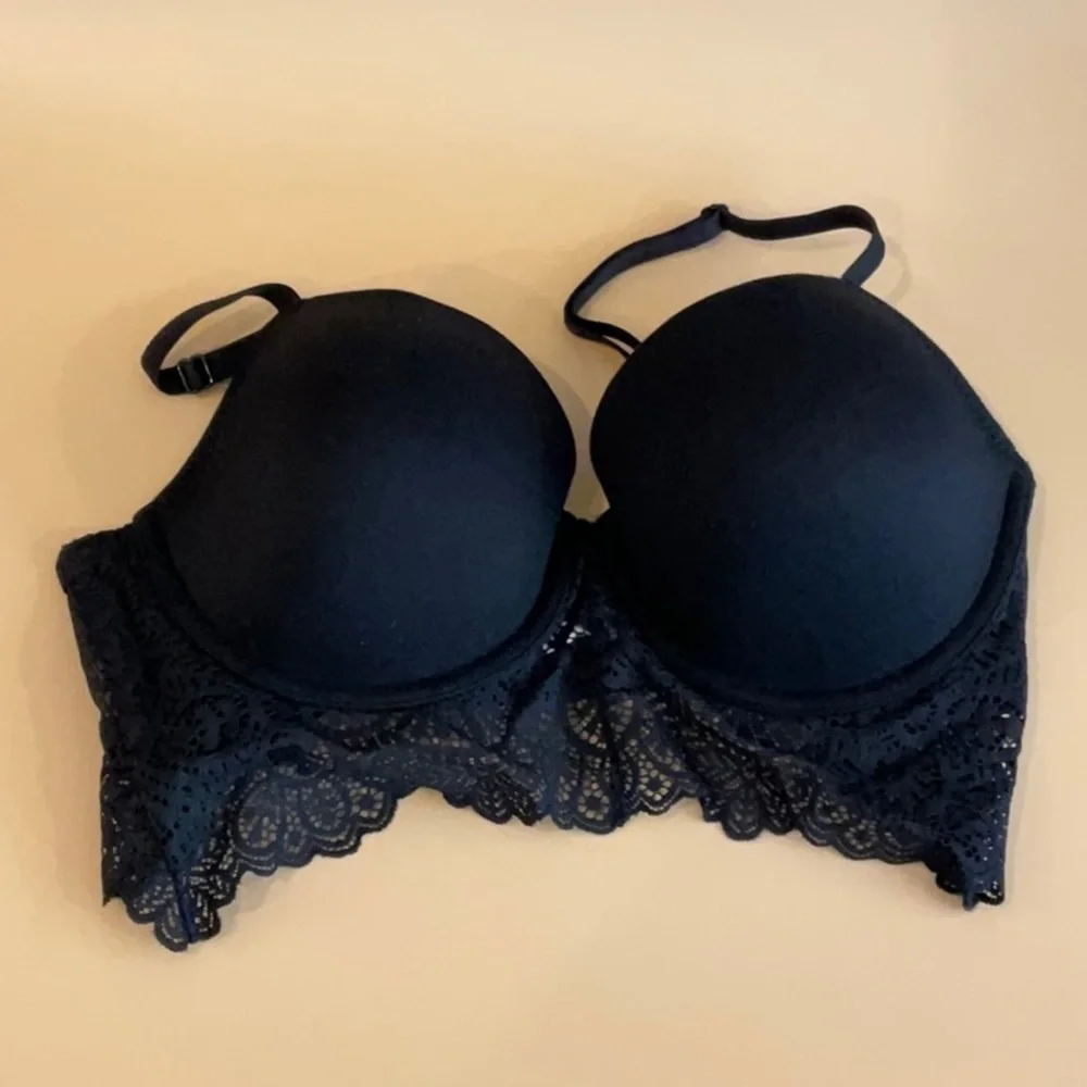 Gillian & O’Malley 2 padded bras navy/black